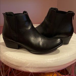 Esprit black bootie